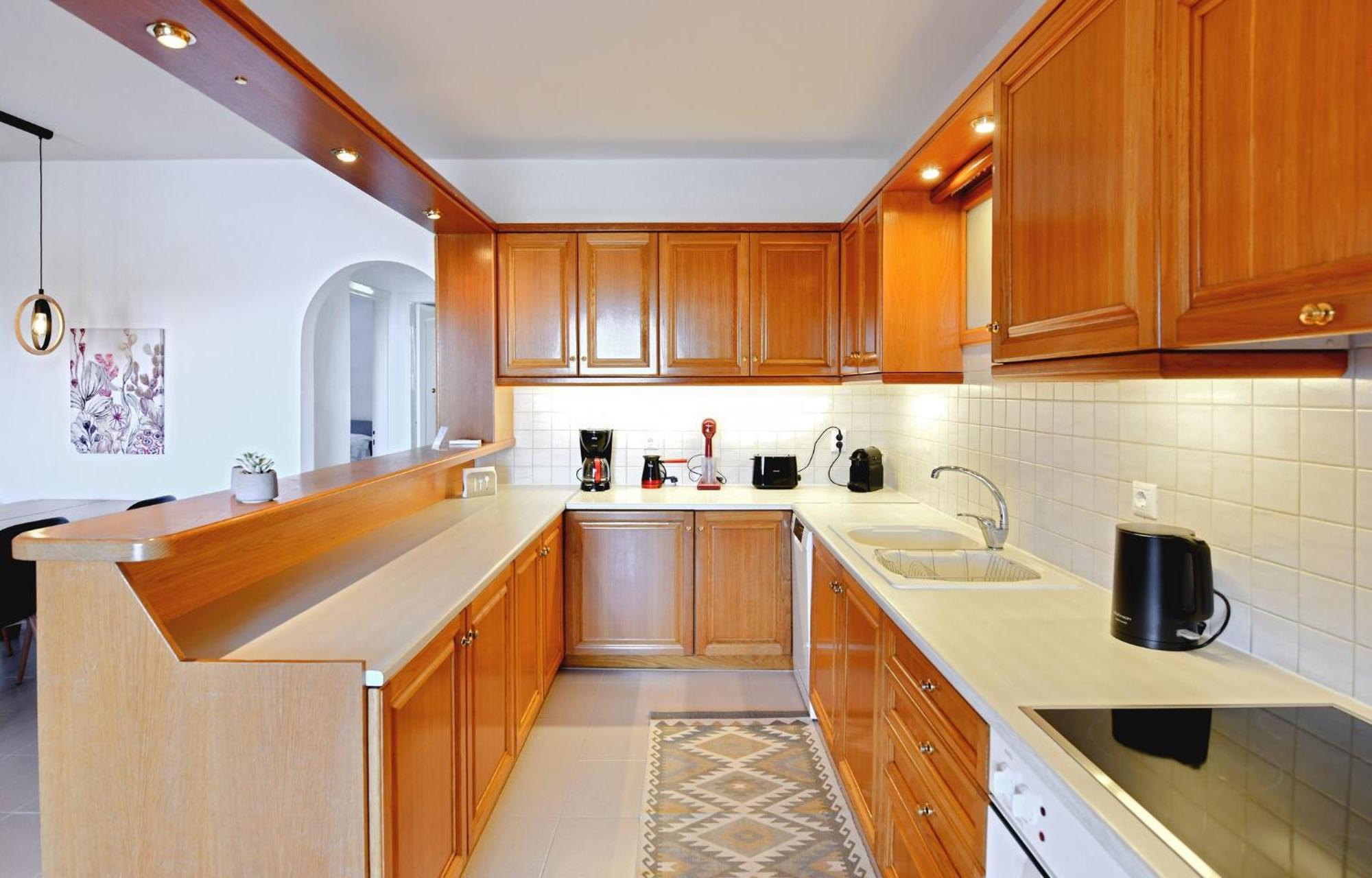 Amazing 2 Bedroom Apartment Overlooking The Marina Of Vourkárion Exteriör bild